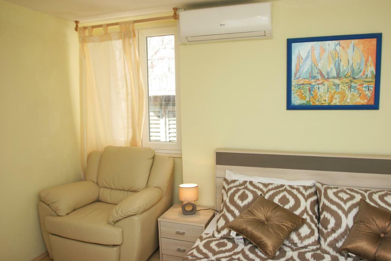 Sara Cosmo Split Apartment Exterior photo
